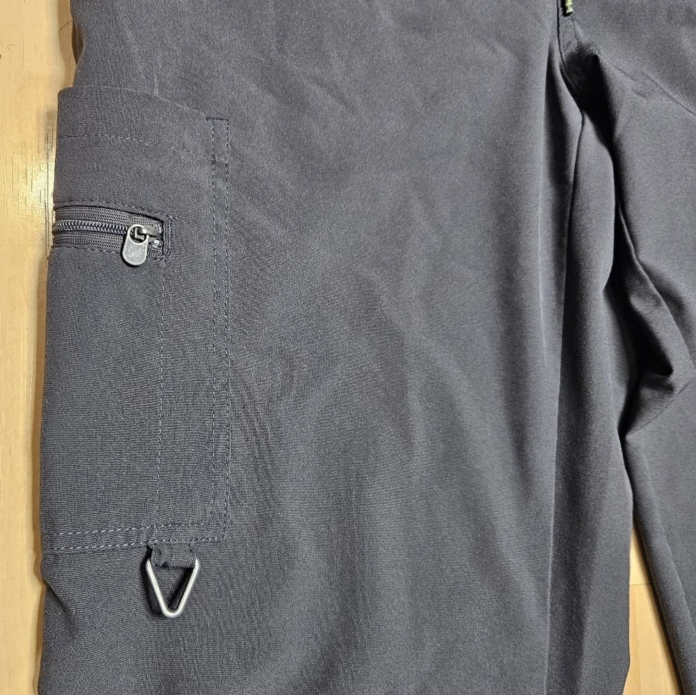 Med Couture Activate 4-way Energy Stretch YOGA One CARGO POCKET PANT Scrubs  szM